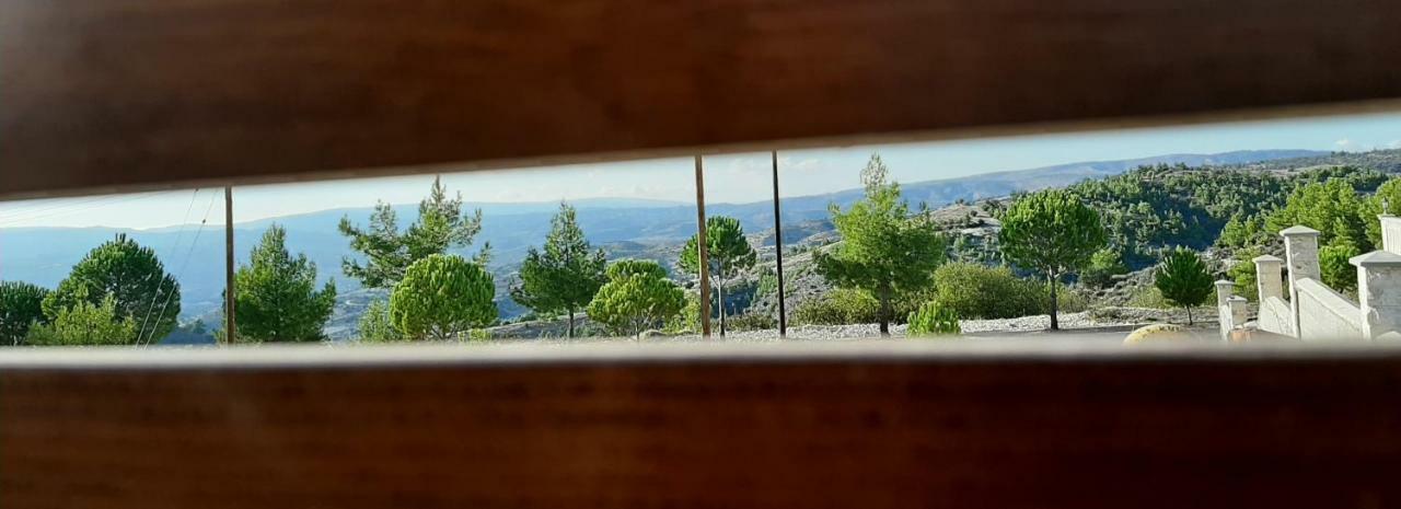 Villa Savvas Brian Mountain House In Paphos Pendalia Exterior foto